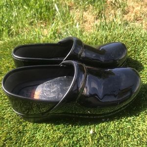 Women’s Dansko Professional XP Black clogs 7.5/8
